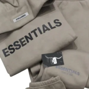 Read more about the article Essentials Clothing The Gold Standard of Luxe Streetwear