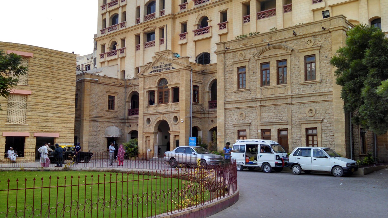 You are currently viewing Free Hospital in Karachi – Lady Dufferin Hospital: Your Trusted Healthcare Provider