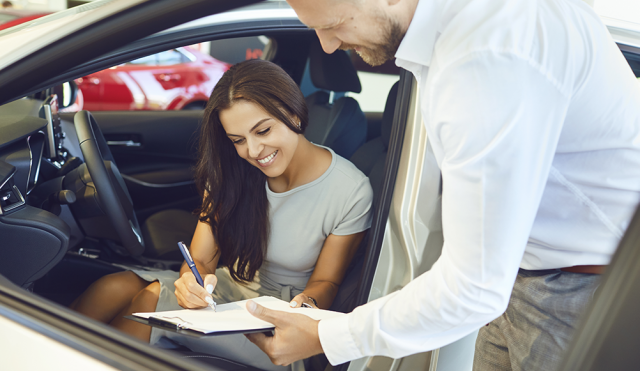 You are currently viewing How to Handle the Paperwork When Selling Your Car for Cash