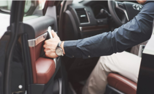 Read more about the article The Best Luxury Vehicles Used by Professional Chauffeurs in London
