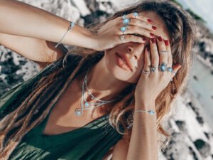 Read more about the article Larimar Jewelry: The Caribbean Gem That Captivates the World