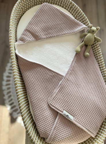 You are currently viewing Omarm comfort: ontdek de magie van Little Bloom Wikkeldeken