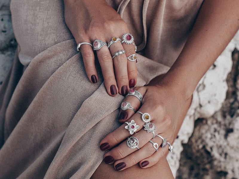 Read more about the article The recovery Powers of Tourmaline: rings That Protects and conjures up