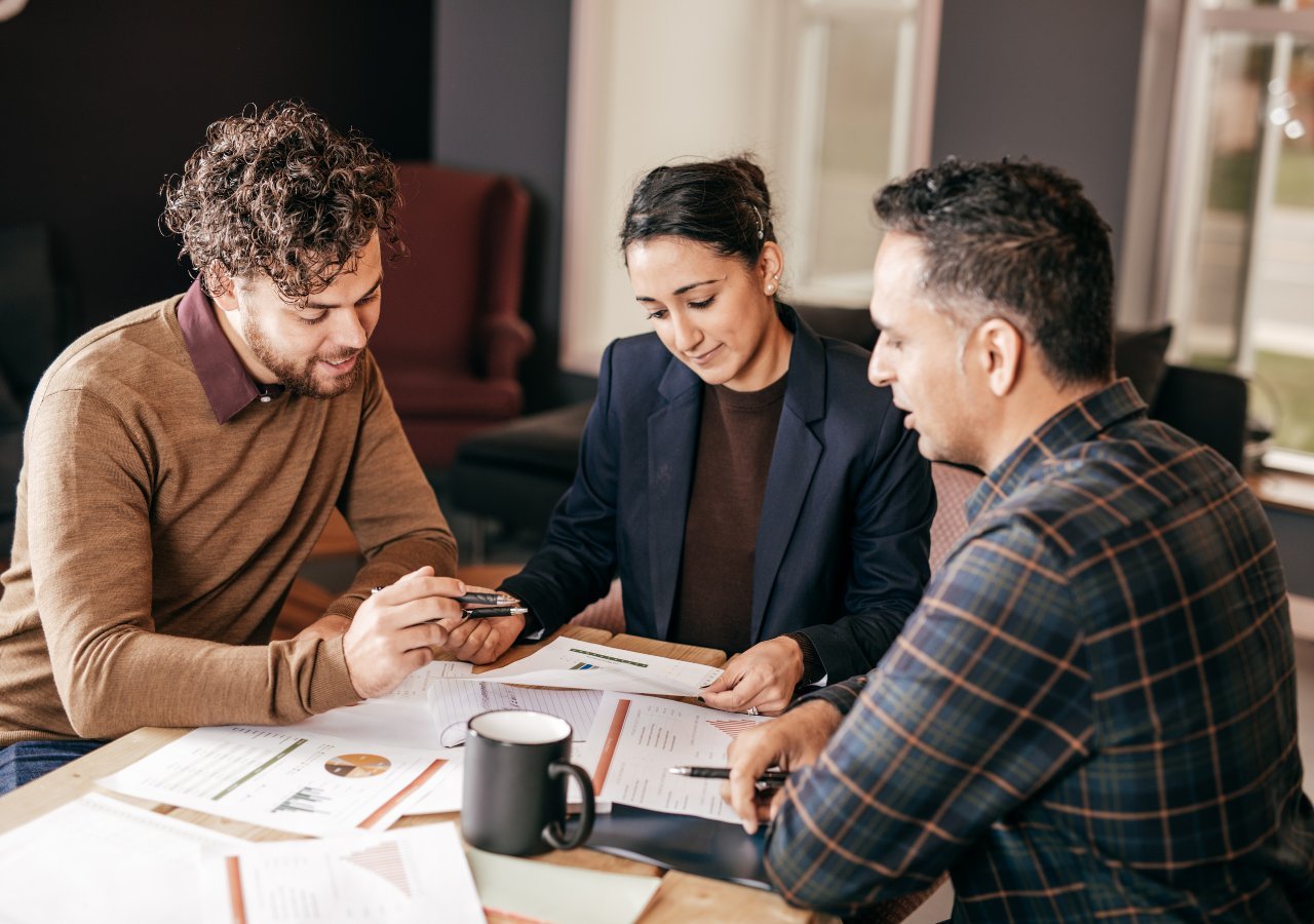 Read more about the article What Makes Private Mortgage Brokers Ontario Different From Banks?