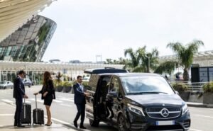 Read more about the article Rated 5-Stars: Why Travellers Love Our Gatwick Airport Taxis