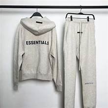 Read more about the article Essentials Tracksuit: A Complete Guide to Comfort-Driven Streetwear