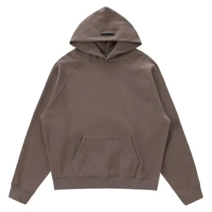 Read more about the article Essentials Fear of God: The Rise of Minimalist Streetwear Royalty