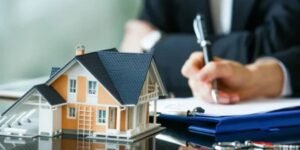 Read more about the article Why You Need a Real Estate Agent for Buying Property in Lahore