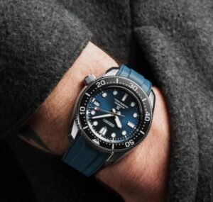Read more about the article The Mean Seiko MM200: A Professional’s Perspective on an Iconic Diver
