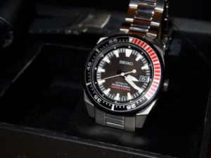 Read more about the article My Journey with the Seiko SKX: An Icon Reimagined on My Wrist
