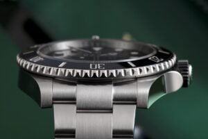 Read more about the article Why Pre-Owned Rolex Watches Are a Smarter Investment in 2025