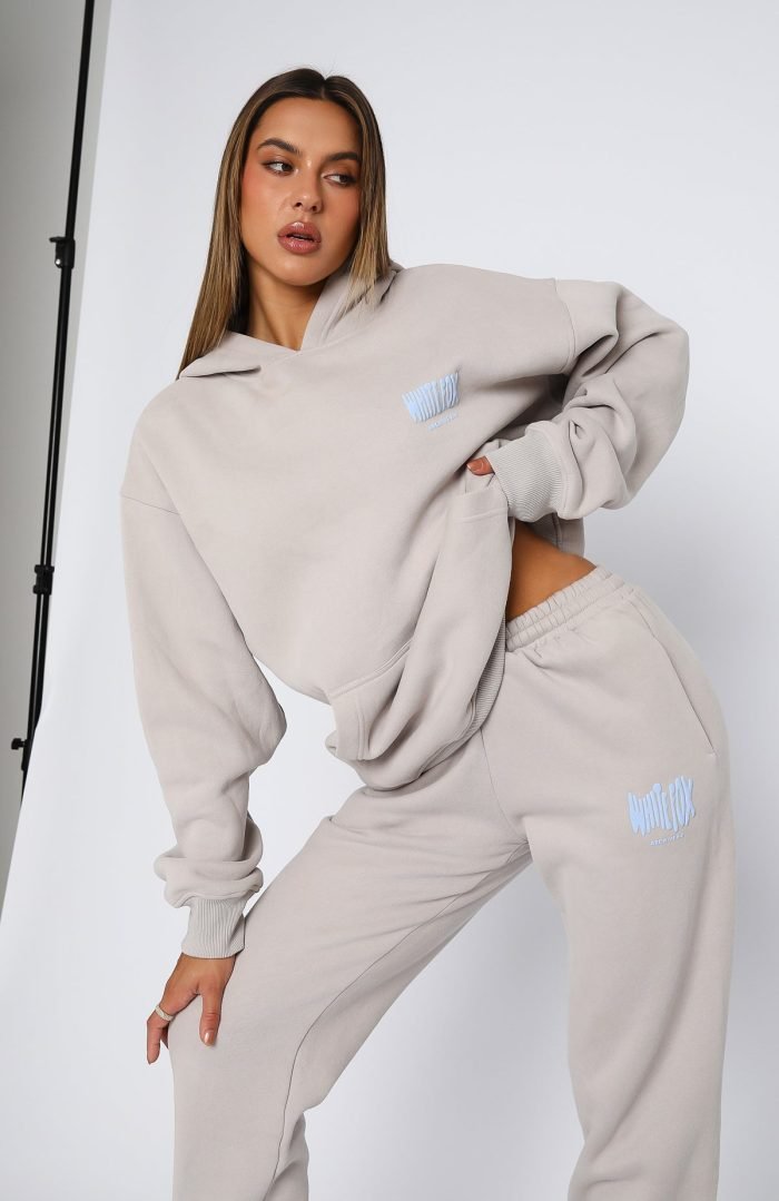 Read more about the article White Fox Hoodie Stock in USA