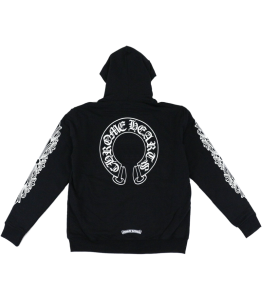 Read more about the article Chrome Hearts Hoodie Where Streetwear Meets Artisanal Luxury