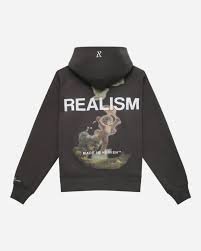 Read more about the article Realism Clothing: Where Authenticity Meets Streetwear Elegance