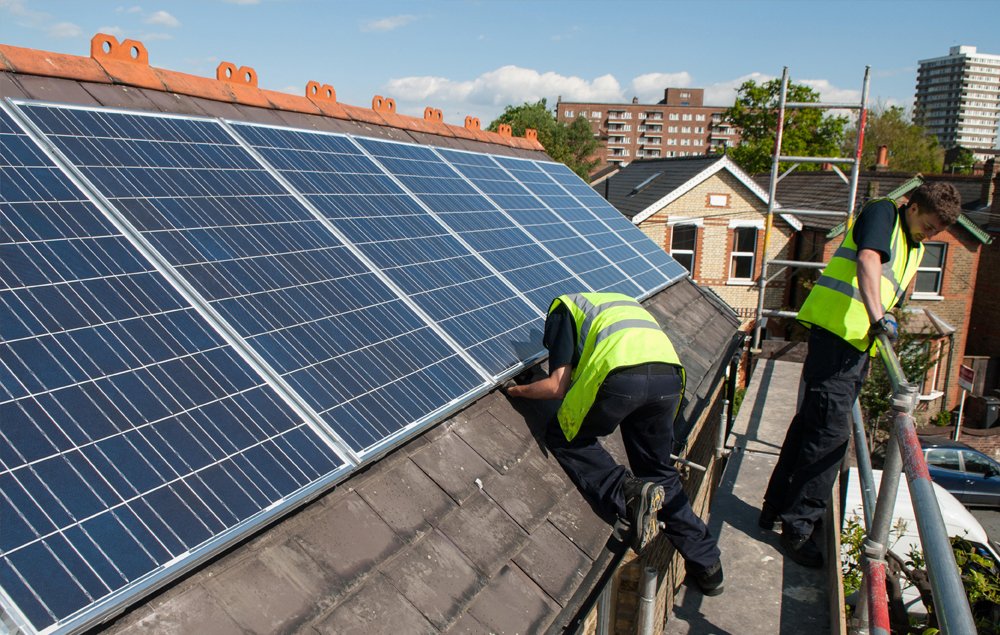 Read more about the article Smart Investment: Why Businesses Choose Commercial Solar Systems