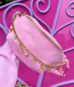 Read more about the article Elevate Your Style: The Ultimate Guide to Bag Chains