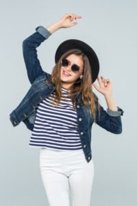 Read more about the article How to Choose Comfortable and Stylish Girl’s Clothing?