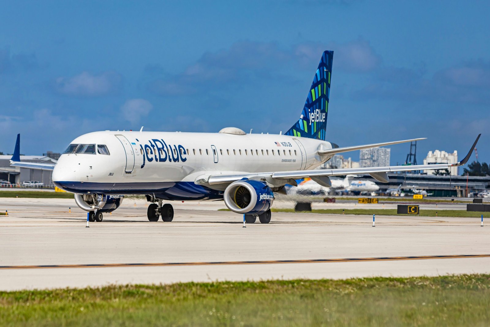 Read more about the article Cómo cambiar un vuelo de JetBlue?