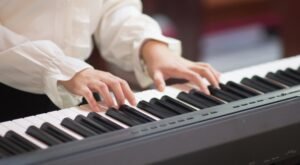 Read more about the article What Are Keyboard Classes and How Do They Help Beginners