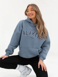 Read more about the article Why the Blakely Hoodie Deserves a Spot in Your Wardrobe