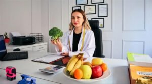 Read more about the article Top 7 Benefits of Consulting the Best Dietician in Delhi