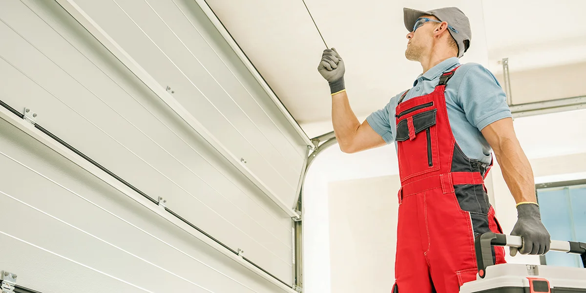 You are currently viewing How Can You Repair Garage Door Dents in Los Angeles