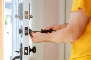 Read more about the article Who Offers the Best Locksmith Services in Bakersfield?