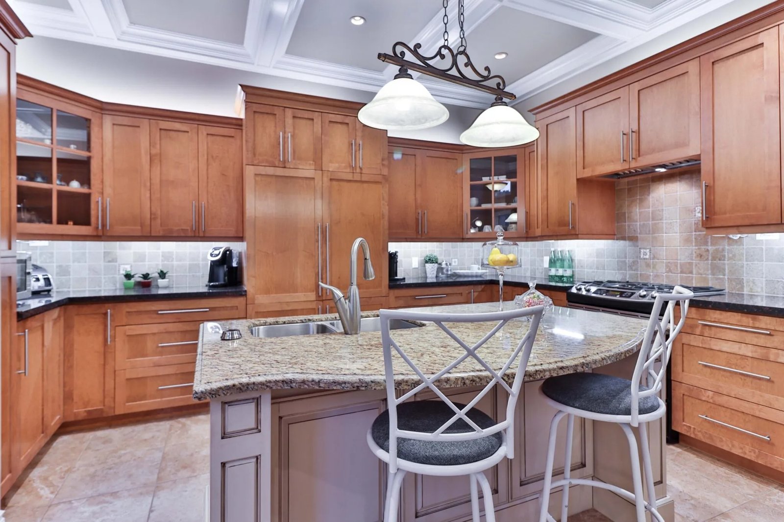 You are currently viewing Toronto Kitchen Cabinets – Crafting Kitchens That Inspire