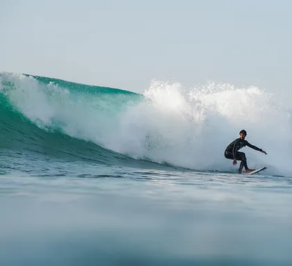 You are currently viewing Surfing Paradise in Morocco – Lessons, Rentals & Local Guides