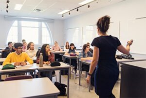 Read more about the article Best BS 4 Year English Degree Program in Lahore: Complete Academic Guide 2025