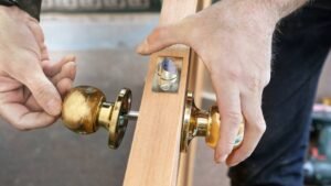 Read more about the article Emergency Locksmith Near Me – Quick Solutions When You’re Locked Out