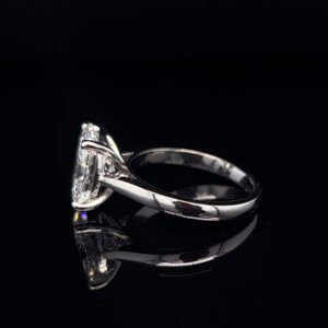 Read more about the article How to Choose the Perfect Diamond Engagement Ring