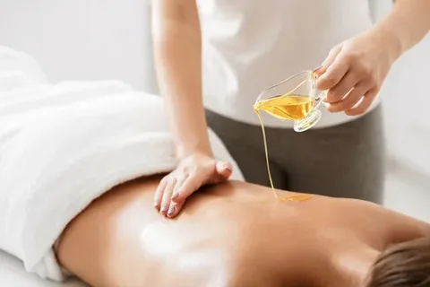 Read more about the article Oil Massage in Vienna, VA – The Path to Relaxation and Healing