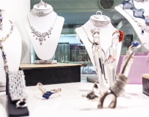 Read more about the article Understanding the Beauty of a 4 Carat Diamond Ring