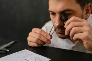 Read more about the article Choosing the Perfect 4 Carat Diamond Ring for Different Personalities and Lifestyles