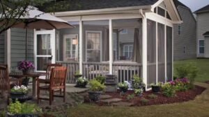 Read more about the article What is the Average Cost to Install a Screened-in Porch?