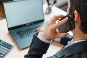 Read more about the article Why Startups Should Prioritize Real-Time Call Tracking?