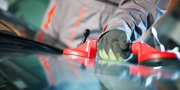 You are currently viewing How Long Does Windshield Replacement Take?