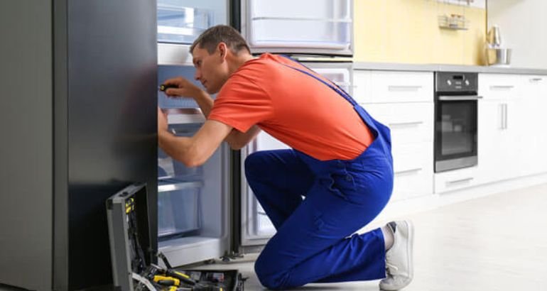 You are currently viewing How to Find the Best Double Door Fridge Repair Technician in Mumbai