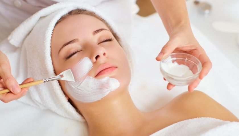 You are currently viewing Seasonal Beauty Tips: How to Care for Your Skin This Winter
