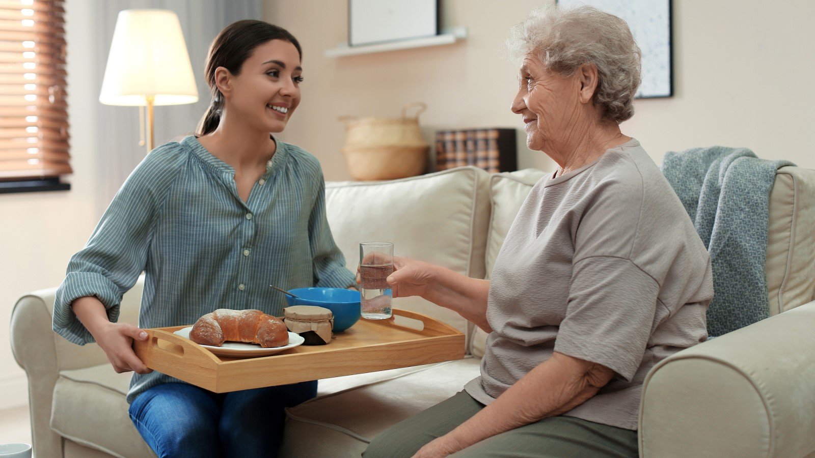 Read more about the article Does Private Care for the Elderly at Home Include Medical Help?