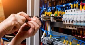 Read more about the article Expert Handyman and Electrician Services in London