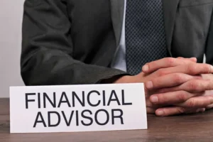 Read more about the article Mastering Your Money: The Essential Guide to Financial Advisory Services in 2025
