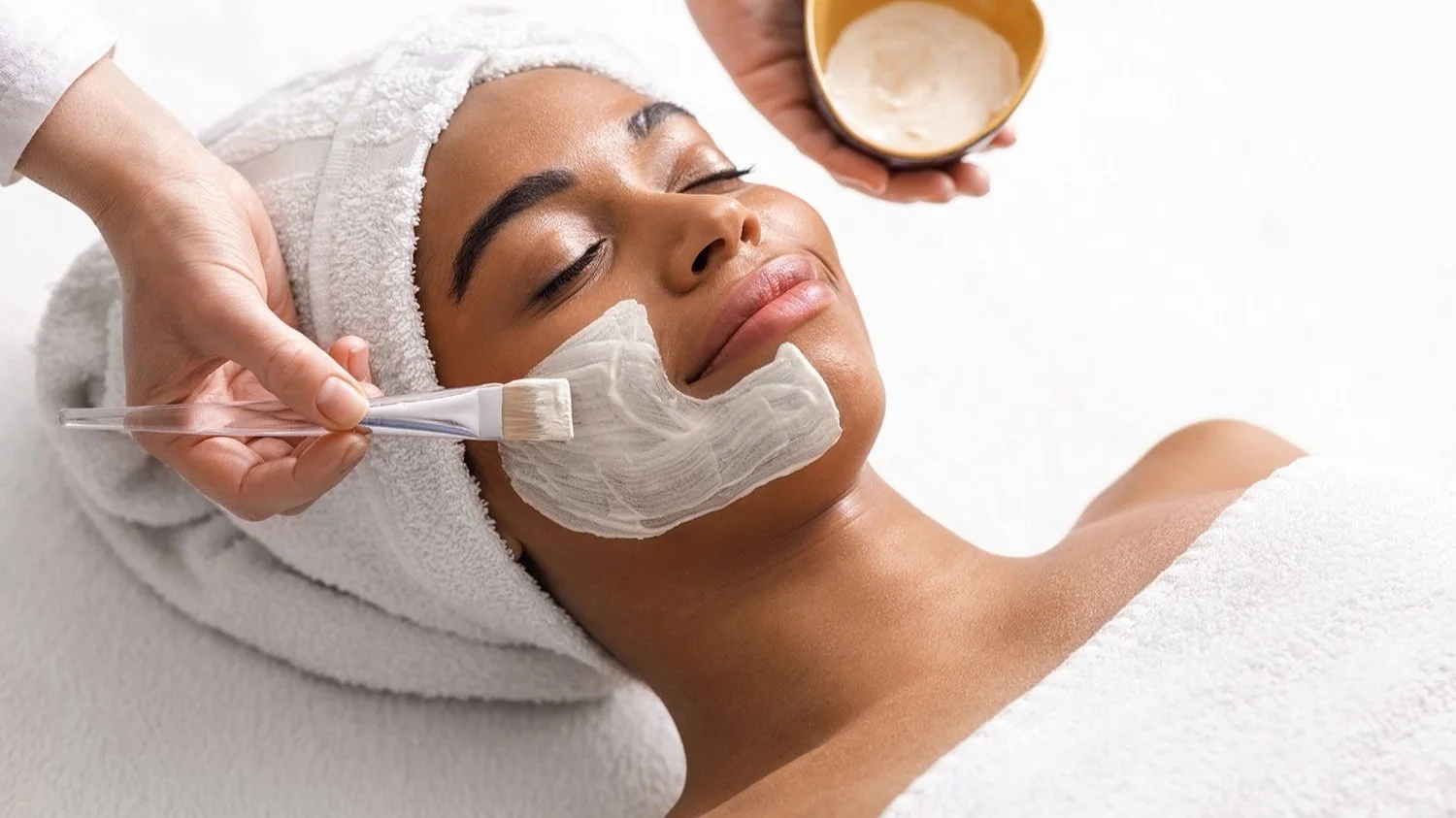 You are currently viewing How Does a Home Facial Boost Collagen Levels?