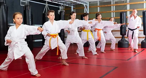 You are currently viewing Mastering Discipline and Fitness: Choosing the Right Martial Arts Academy Dubai in 2025
