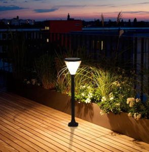 Read more about the article Brighten Up Your Backyard: The Ultimate Guide to Choosing Outdoor Lights
