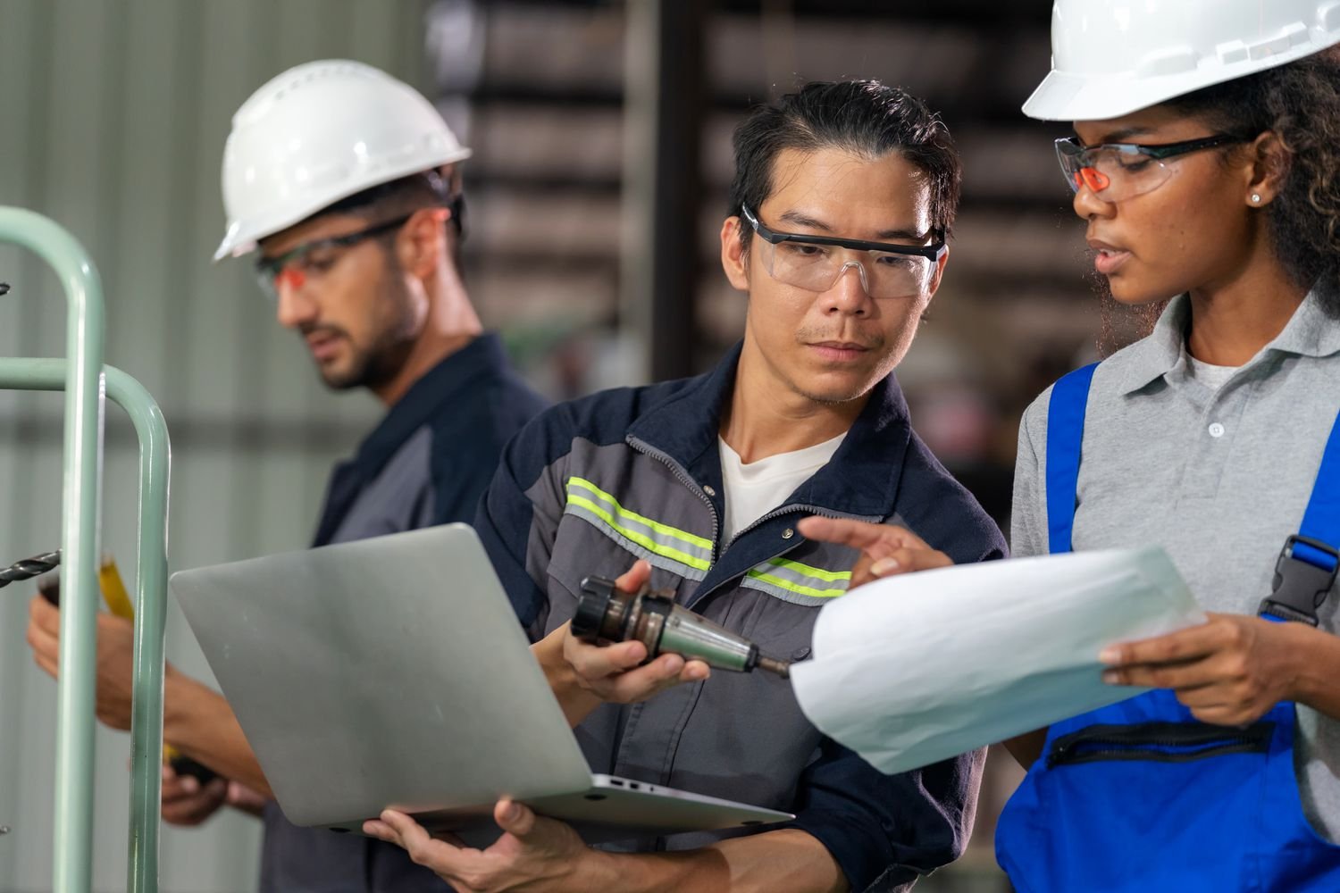 You are currently viewing Engineering Marvels That Shape Modern Industrial and Transport Spaces