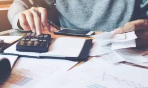 Read more about the article How Financial Consultation Can Secure Your Future Wealth