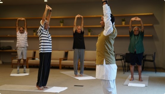 Read more about the article How Elderly Homes Are Adapting to the Emotional Needs of Residents 