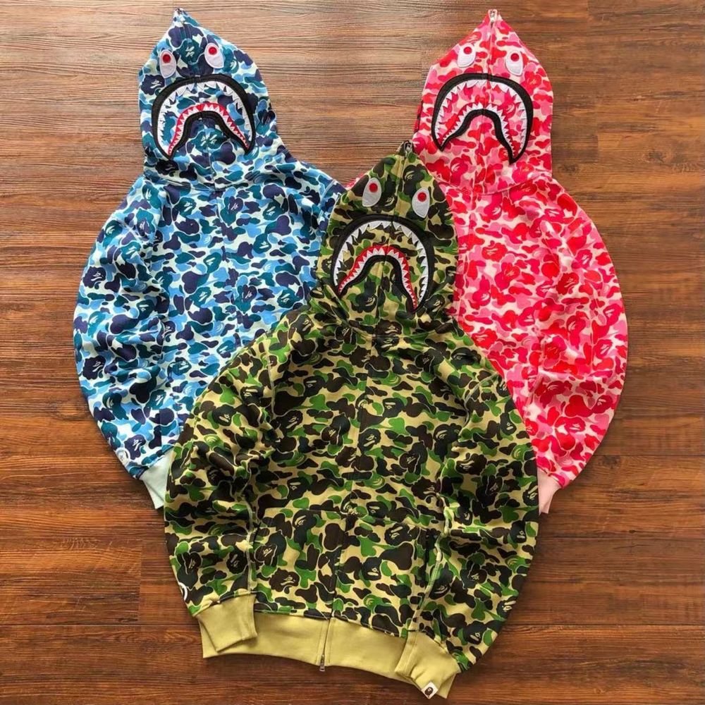 Read more about the article BAPE and BAPE Bluza Redefining the World of Streetwear